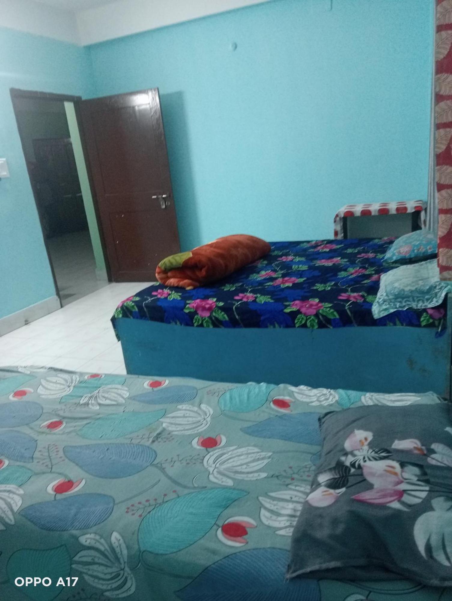 Swaroop Ashray Homestay Сіліґурі Номер фото