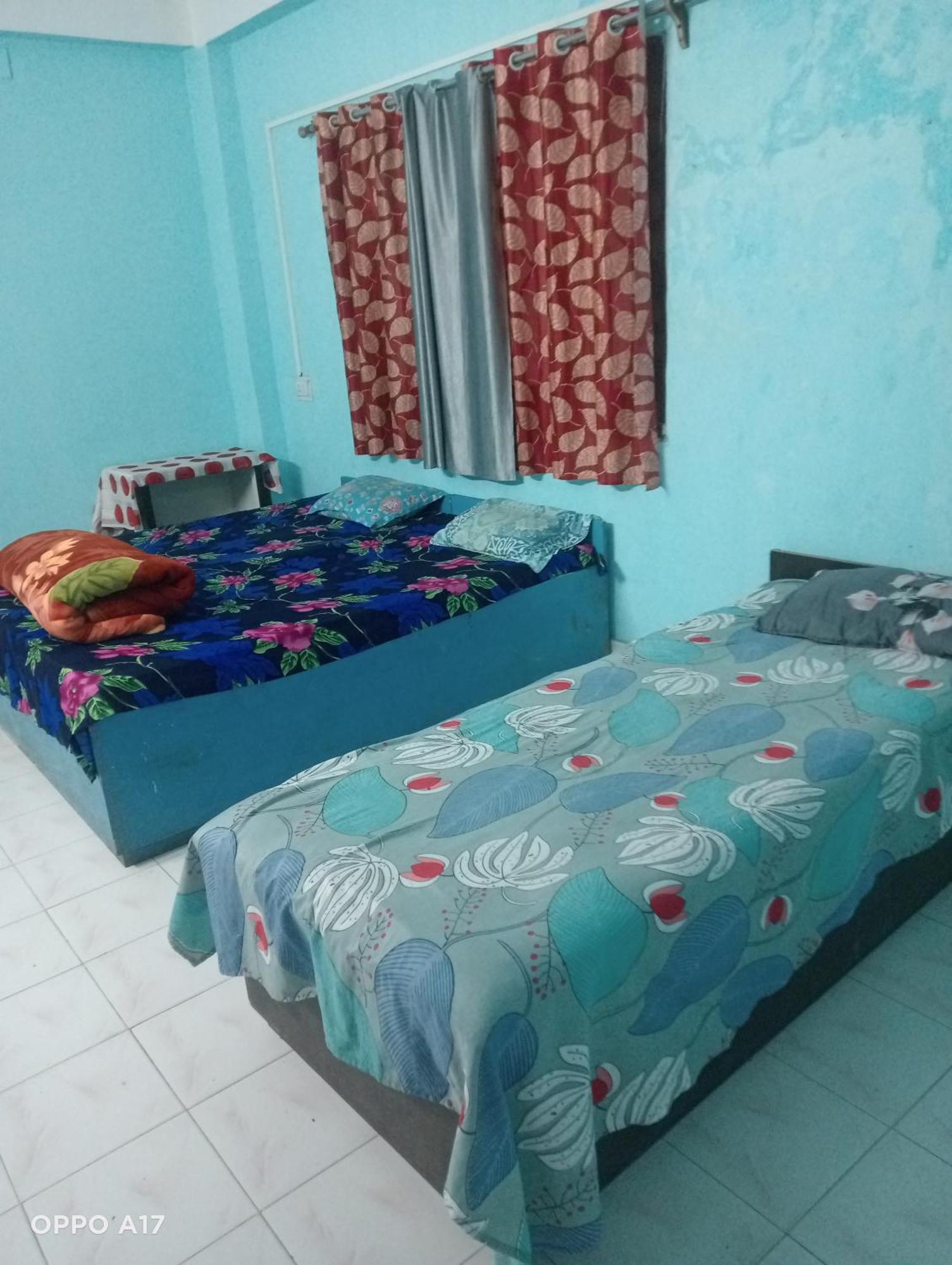 Swaroop Ashray Homestay Сіліґурі Номер фото