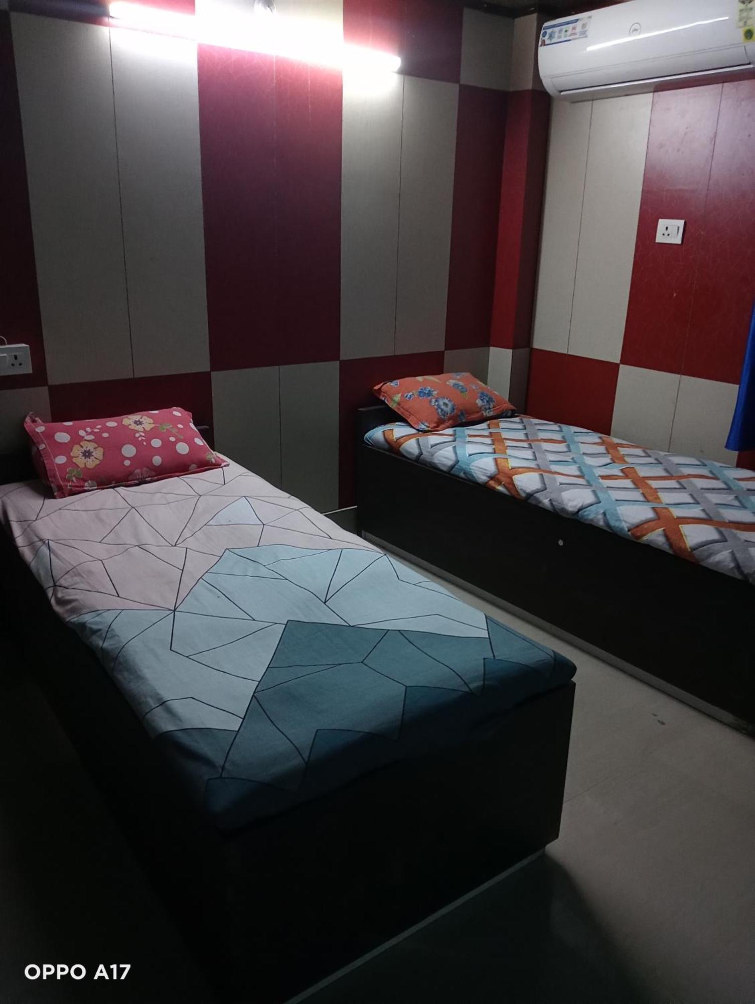 Swaroop Ashray Homestay Сіліґурі Екстер'єр фото